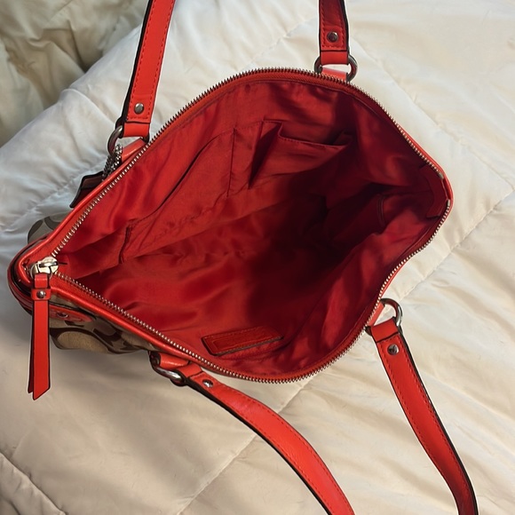 Coach over the shoulder Purse - Picture 2 of 3